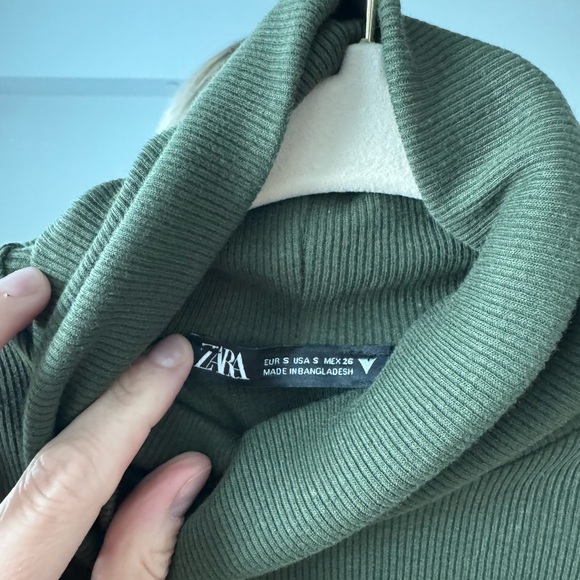 Zara Olive Green Sleeveless Midi Dress - Picture 4 of 4